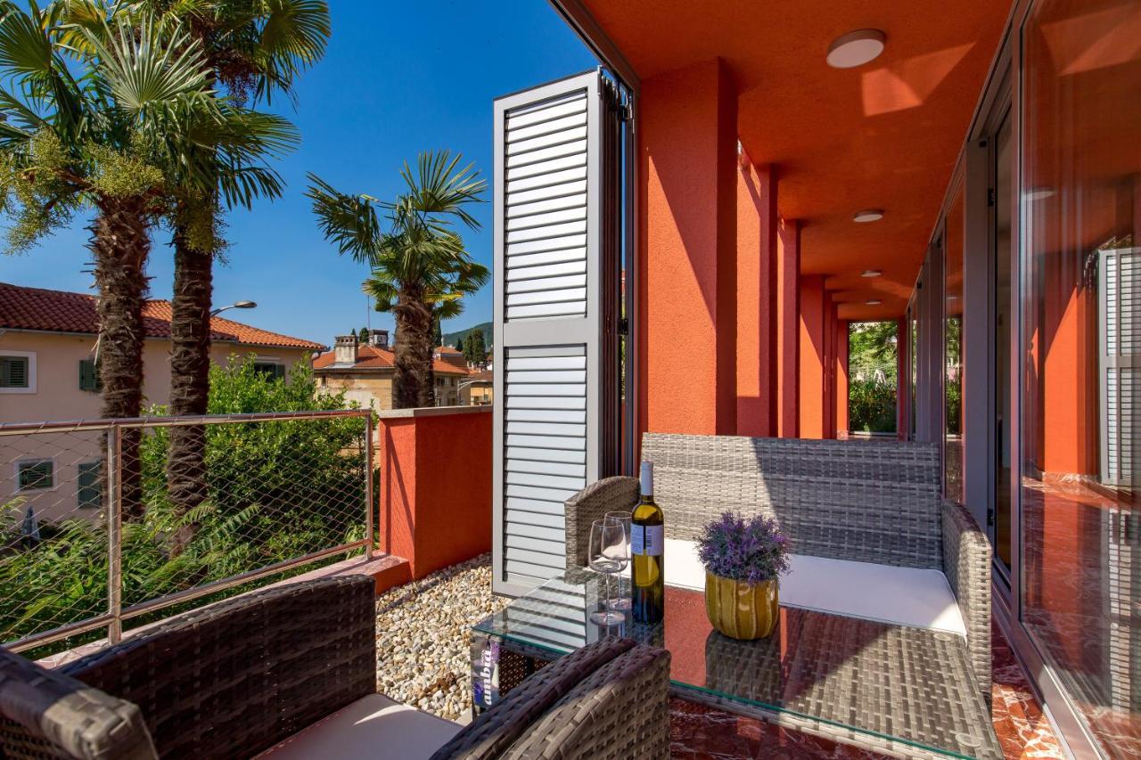 Luxury City Center Apartment -50M To The Sea Opatija Exterior foto