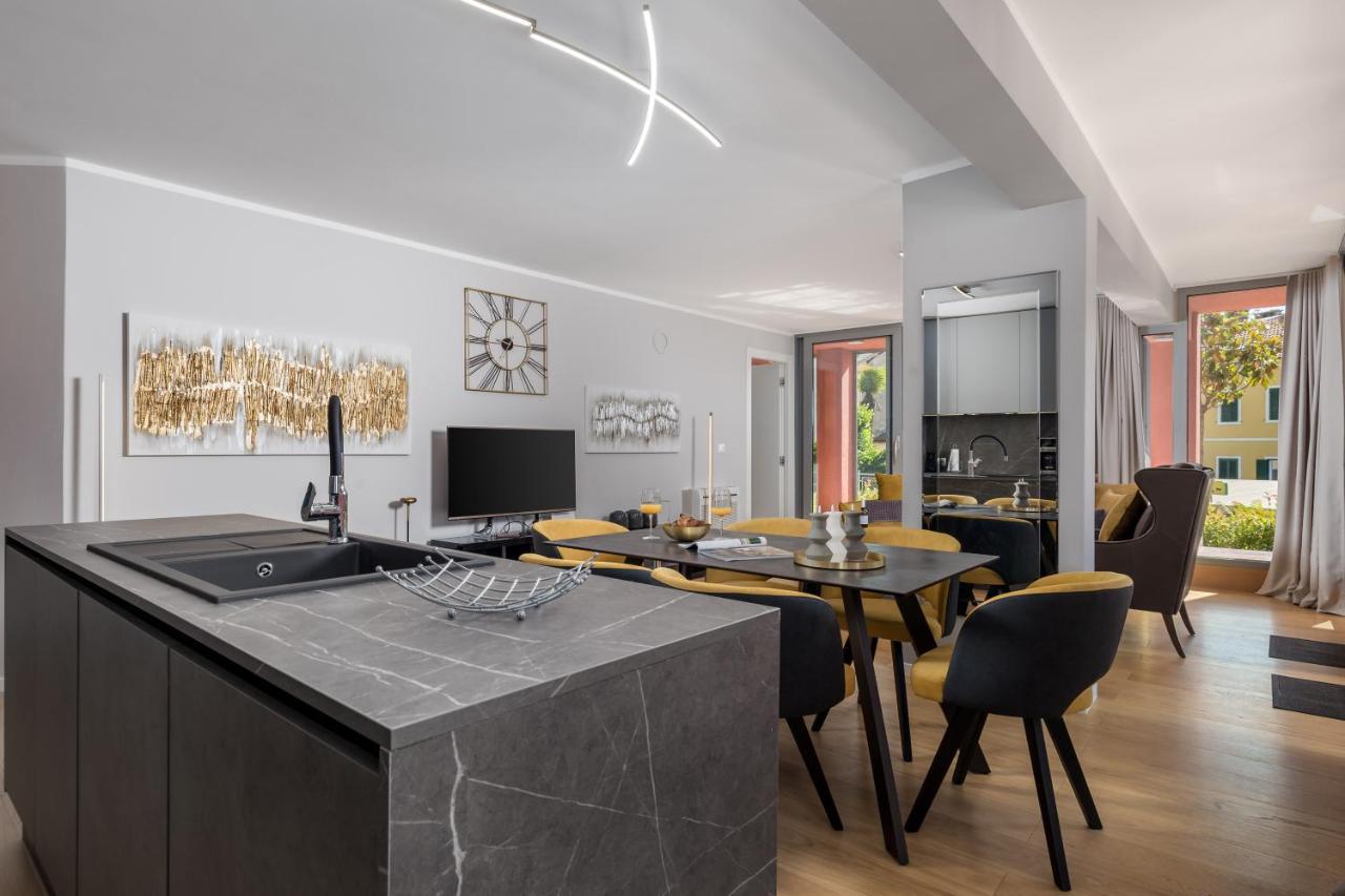 Luxury City Center Apartment -50M To The Sea Opatija Exterior foto