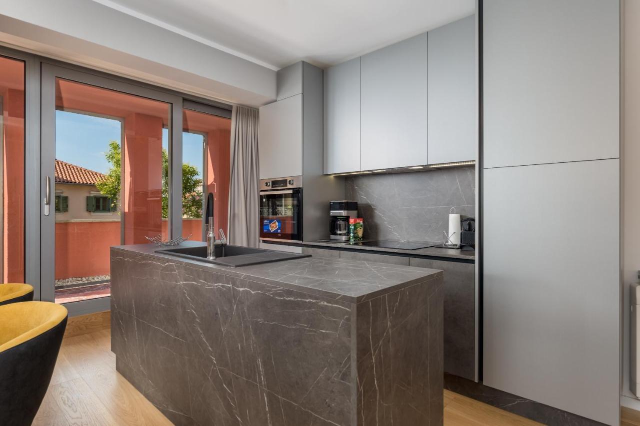 Luxury City Center Apartment -50M To The Sea Opatija Exterior foto