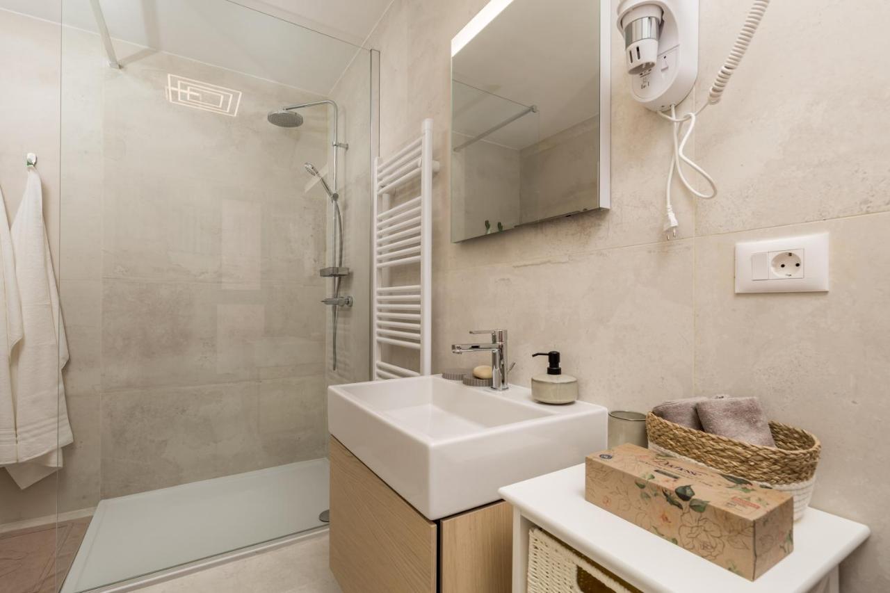 Luxury City Center Apartment -50M To The Sea Opatija Exterior foto